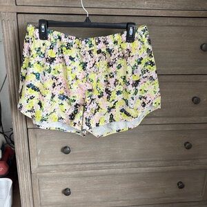 Old navy active shorts | size L